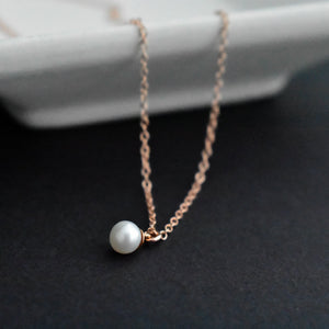 Collier avec une perle - Peasejewelry