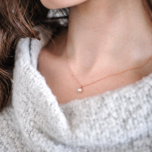 Collier avec une perle - Peasejewelry