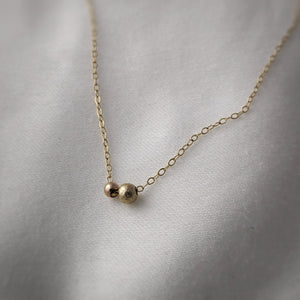 Collier deux billes (seul exemplaire) - Peasejewelry